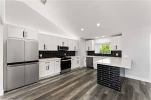 1920 Desoto Boulevard, Naples, FL 34117 Sold 01/08/25