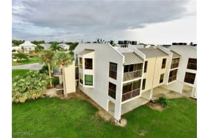 21470 Bay Village Drive, Fort Myers Beach, FL 33931 Sold 12/17/24