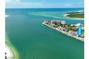 231 La Peninsula Blvd 231, Naples