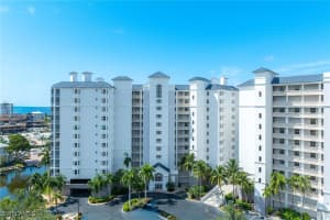 400 Flagship Dr 1008, Naples