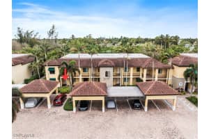 1035 Sandpiper St F101, Naples