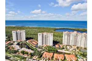 6585 Nicholas Boulevard, Naples, FL 34108 Sold 04/08/25