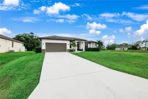 6541 Cedarwood Avenue, Fort Myers, FL 33905 Sold 12/30/24