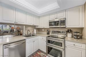 1828 Pine Valley Drive, Fort Myers, FL 33907 - MLS#224077326