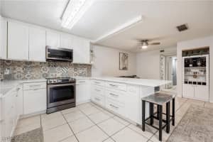 5590 Woodrose Court, Fort Myers, FL 33907 - MLS#224077455