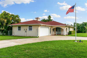 101 Jamaica Dr, Naples