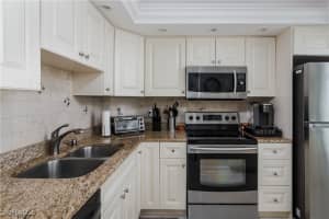 320 Seaview Court, Marco Island, FL 34145 - MLS#224077582