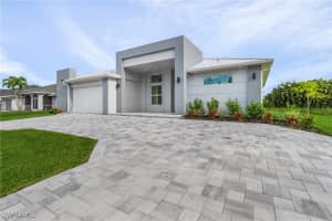 2207 32nd Street, Cape Coral, FL 33914 - MLS#224077584