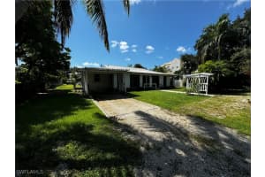 162 11th Ave S, Naples