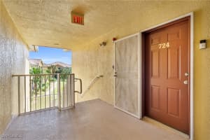 4105 Residence Drive, Fort Myers, FL 33901 Sold 04/10/25