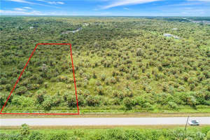 670 39th Avenue, Naples, FL 34120 - MLS#224077753