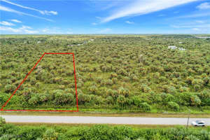 670 39th Avenue, Naples, FL 34120 - MLS#224077753