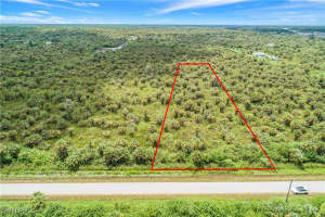 688 39th Avenue, Naples, FL 34120 - MLS#224077754