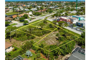 1127 Marco Lake Drive, Marco Island, FL 34145 - MLS#224077768