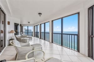 8171 Bay Colony Dr 2004, Naples