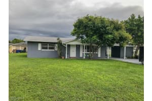 323 Grovewood Avenue, Lehigh Acres, FL 33936 Sold 04/04/25