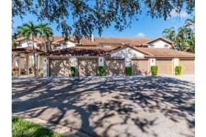 206 Newport Drive, NAPLES, FL 34114 Sold 10/23/24