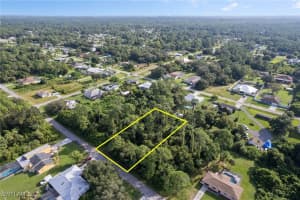 16 Robert Avenue, Lehigh Acres, FL 33936 - MLS#224078661