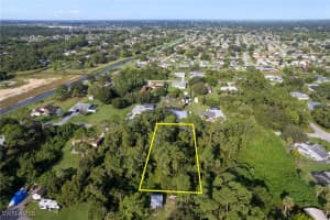 16 Robert Avenue, Lehigh Acres, FL 33936 - MLS#224078661