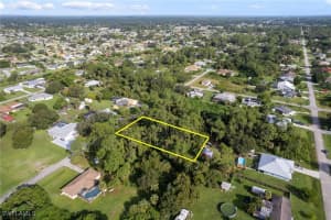 16 Robert Avenue, Lehigh Acres, FL 33936 - MLS#224078661