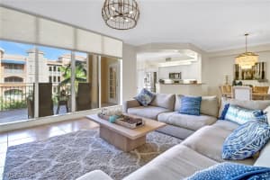 401 Bayfront Place, Naples, FL 34102 Sold 04/01/25