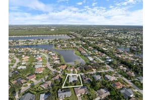 2333 Queens Way, Naples, FL 34112 Sold 05/02/25