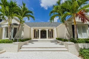 2700 Treasure Lane, Naples, FL 34102 - MLS#224078831