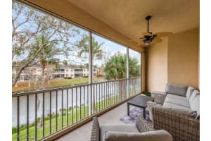 6021 Jonathans Bay Cir 302, Fort Myers