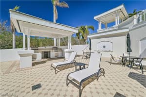 300 Dunes Boulevard, Naples, FL 34110 - MLS#224079008