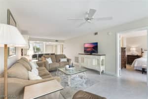 285 Naples Cove Drive, Naples, FL 34110 - MLS#224079047
