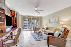410 Bayfront Place, Naples, FL 34102 - MLS#224079148