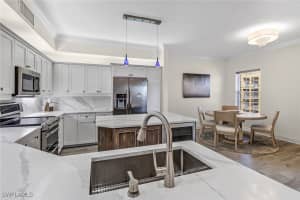 450 Bayfront Place, Naples, FL 34102 - MLS#224079152