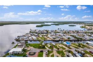 868 Oak Street, Fort Myers Beach, FL 33931 Sold 11/08/24