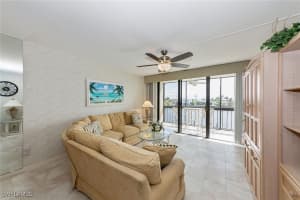 591 Seaview Court, Marco Island, FL 34145 - MLS#224079390