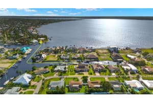 5811 Sw 1st Pl, Cape Coral
