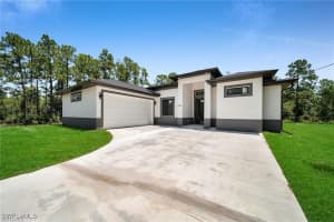 902 CANTON Avenue, Lehigh Acres, FL 33972 Sold 11/18/24
