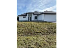 4609 4th Street, Lehigh Acres, FL 33971 Sold 09/03/25