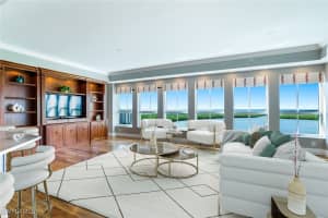 295 Grande Way, Naples, FL 34110 Sold 08/07/25