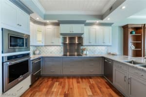 295 Grande Way, Naples, FL 34110 Sold 08/07/25
