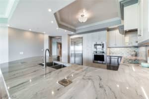 295 Grande Way, Naples, FL 34110 Sold 08/07/25
