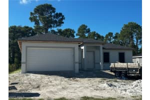 2617 19th Street, Lehigh Acres, FL 33971 Sold 05/29/25