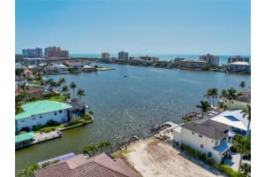 348 Lagoon Avenue, Naples, FL 34108 - MLS#224079660