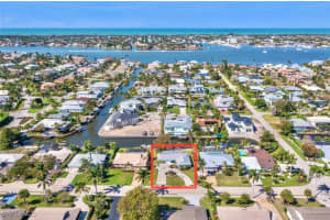 1696 Sandpiper St, Naples
