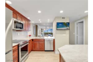 693 Seaview Court, Marco Island, FL 34145 Sold 05/29/25