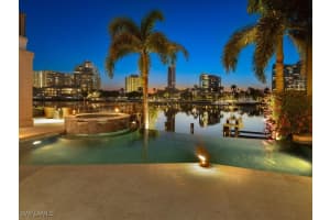 319 Devils Bight, Naples, FL 34103 - MLS#224080009