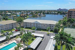 10682 Gulf Shore Drive, Naples, FL 34108 - MLS#224080073