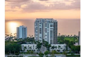 4021 Gulf Shore Blvd N 506, Naples
