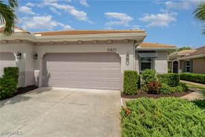 10607 Camarelle Cir, Fort Myers