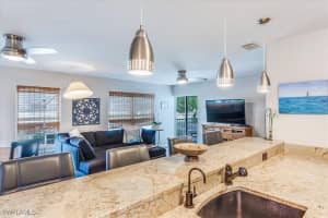 532 Club Side Drive, Naples, FL 34110 Sold 01/14/25