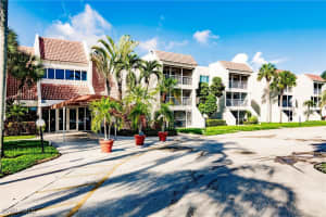 120 Lakeview Drive, Weston, FL 33326 Sold 11/07/24